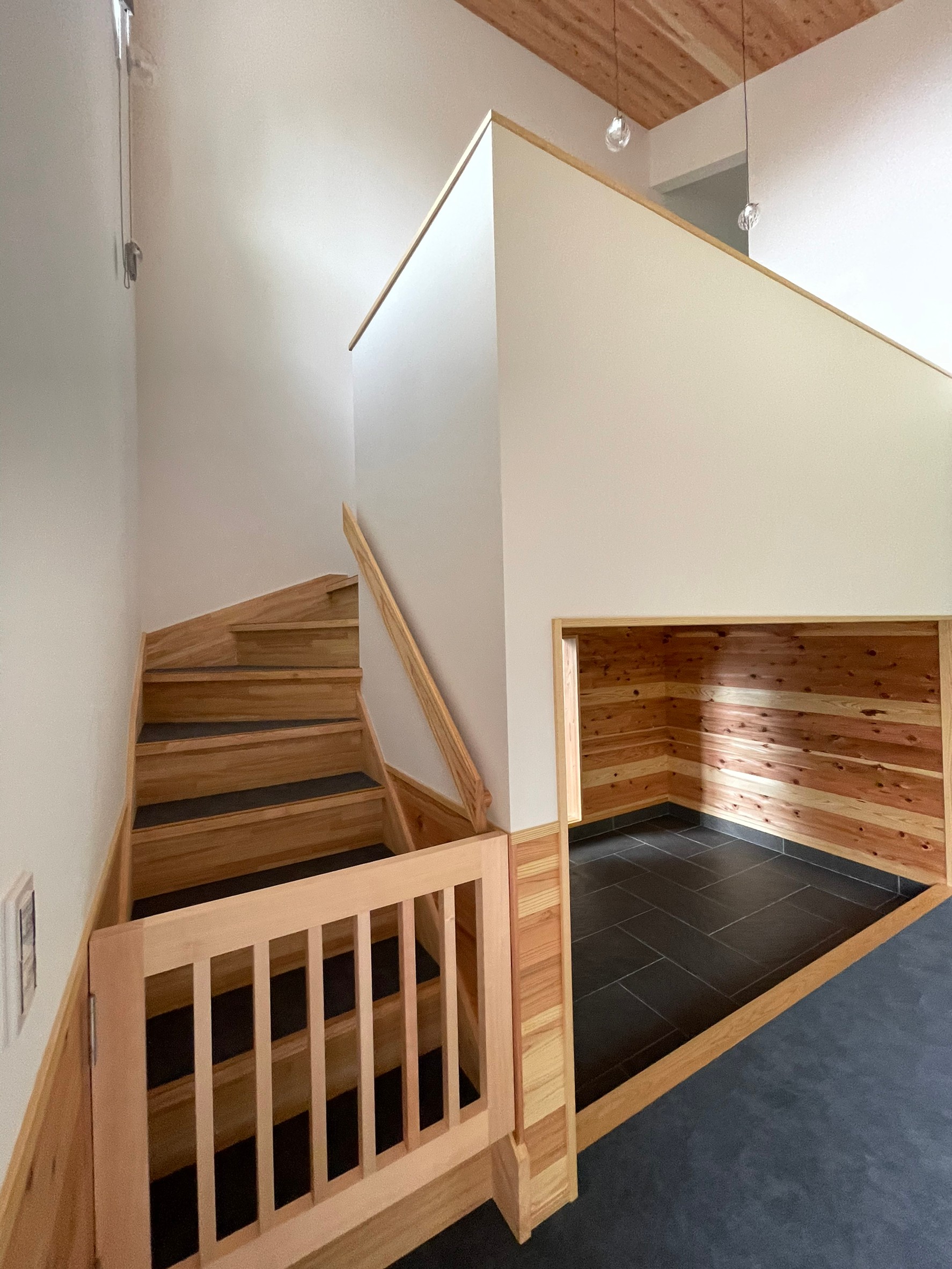 大型犬2頭と暮らす家 吉澤建設工業